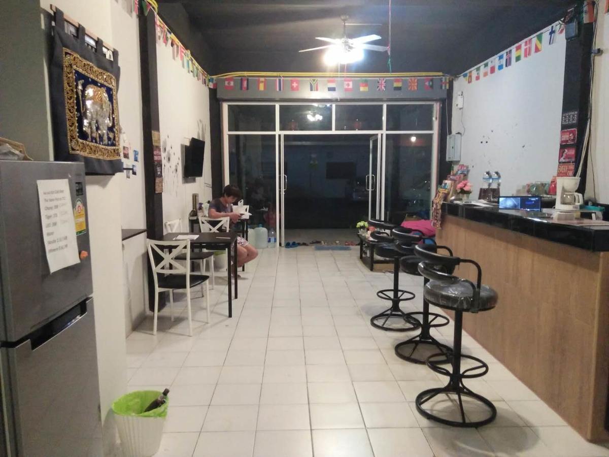 The Galiness International Backpacker Hostel Phuket Patong Exterior photo